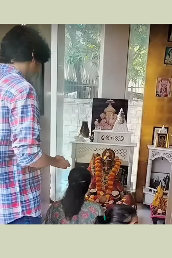 Mahesh Babu Son Gautham ANd Sitara Ganesh Nimajjanam 2023 Photos - Sakshi4
