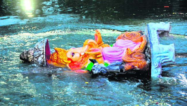 గంగ ఒడికి చేరిన గణనాథుడు2