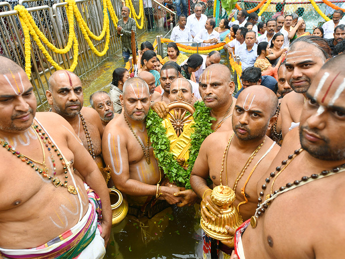 Chakra Snanam at Tirumala Brahmothsavalu 2023 - Sakshi19