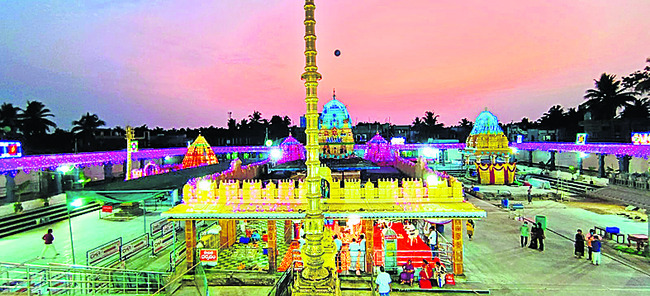 వాడపల్లి వేంకటేశ్వరస్వామి ఆలయం 4