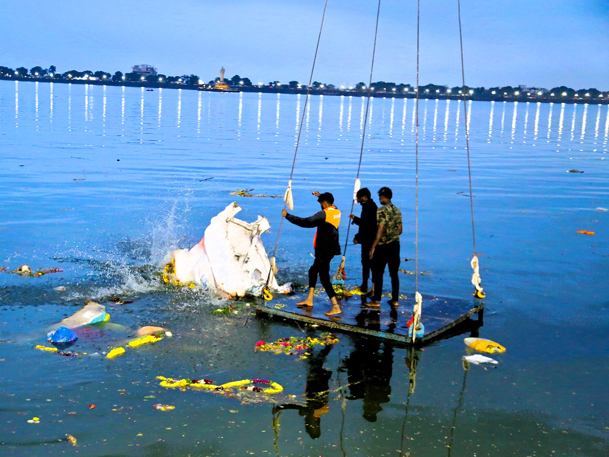 Ganesh Nimajjanam at Hussain Sagar Photos - Sakshi3