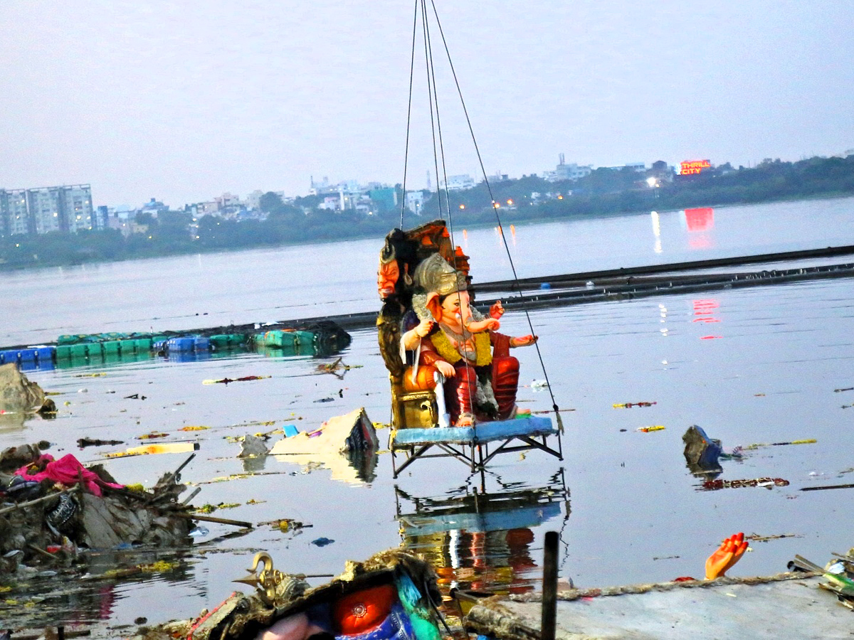 Ganesh Nimajjanam at Hussain Sagar Photos - Sakshi7