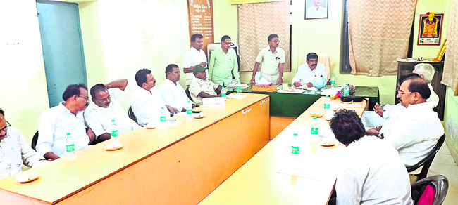 మాట్లాడుతున్న తాడిమర్రి చంద్రశేఖర్రెడ్డి 2