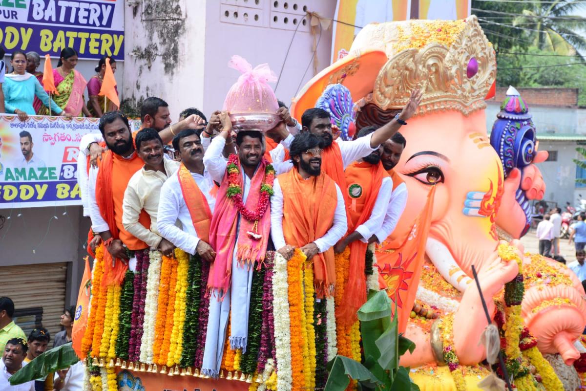 Balapur Ganesh Laddu 2023 Auction Photo Gallery - Sakshi5