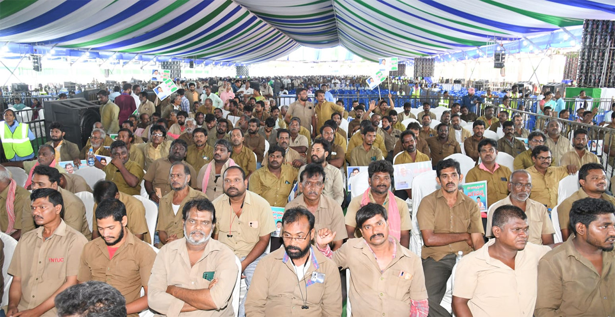 YSR Vahana Mitra Scheme 2023: YS Jagan Vijayawada Public Meeting Photos - Sakshi7