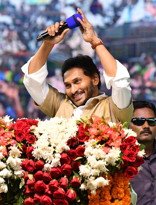 YSR Vahana Mitra Scheme: CM YS Jagan At YSR Vahana Mitra Photos - Sakshi16