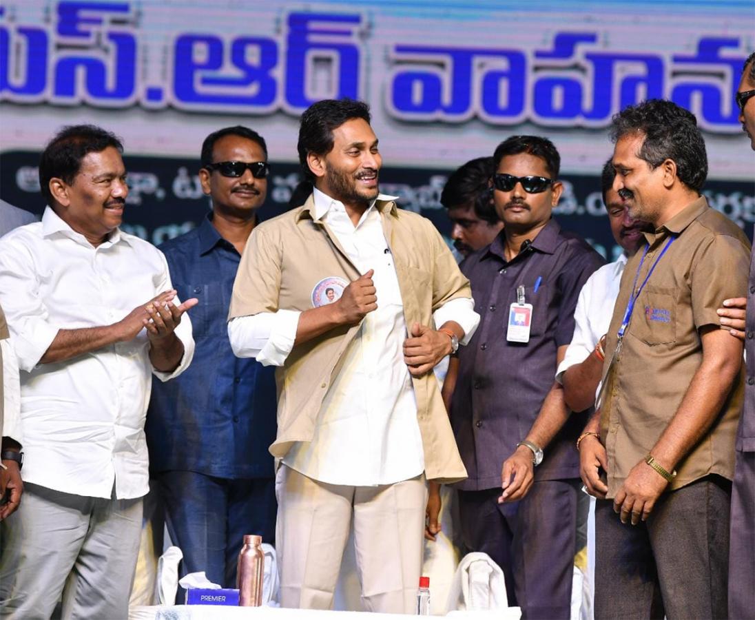 YSR Vahana Mitra Scheme: CM YS Jagan At YSR Vahana Mitra Photos - Sakshi8