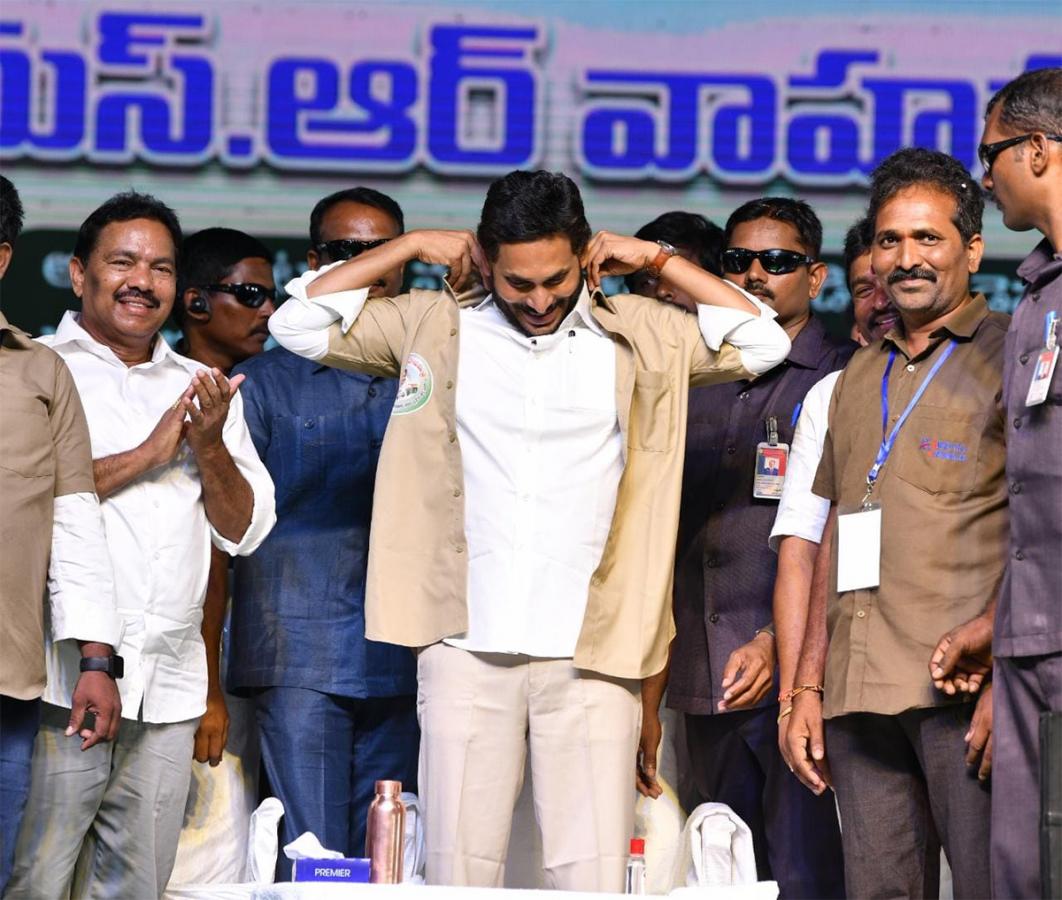YSR Vahana Mitra Scheme: CM YS Jagan At YSR Vahana Mitra Photos - Sakshi9