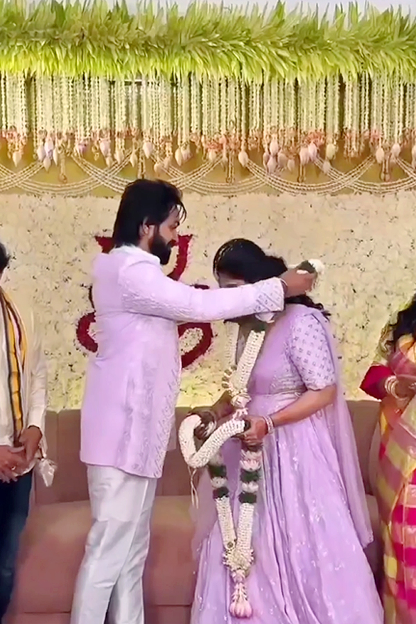 Bigg Boss Manus engagement PHotos - Sakshi3