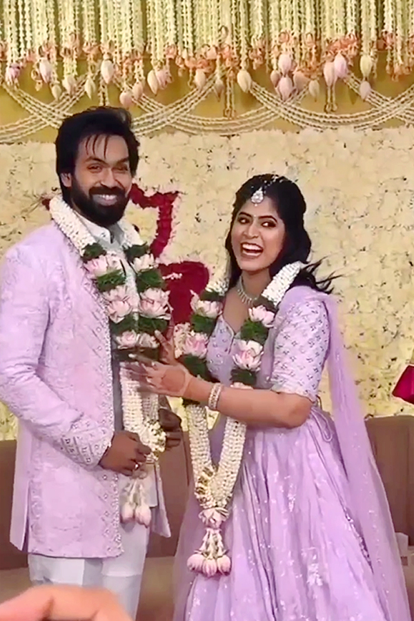 Bigg Boss Manus engagement PHotos - Sakshi6