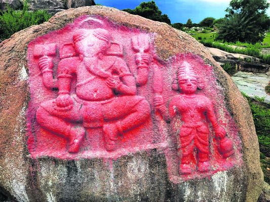 జైనుల శైలి గణపతి విగ్రహం2