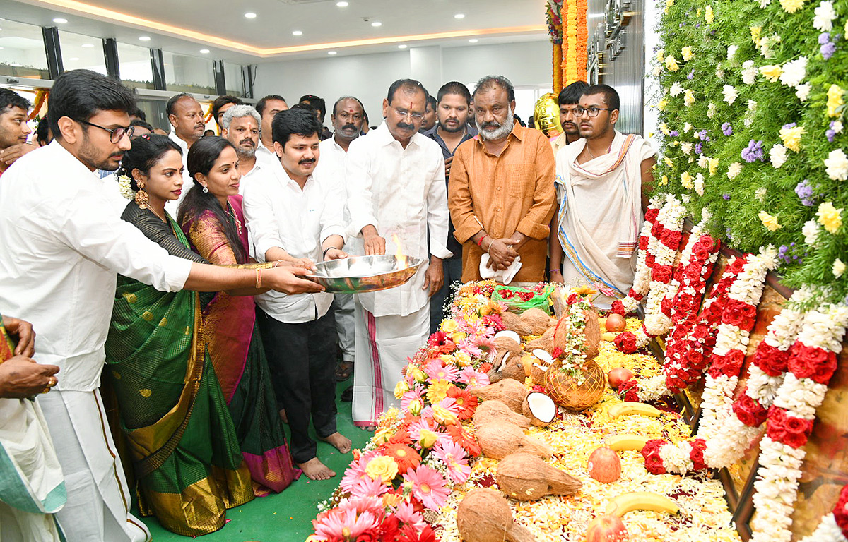 TTD Chairman Bhumana Opens Kachapi Auditorium - Sakshi3