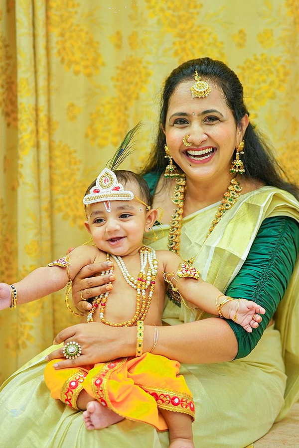 Anchor Lasya Second Son Dressed Up As Little Krishna Photos - Sakshi10