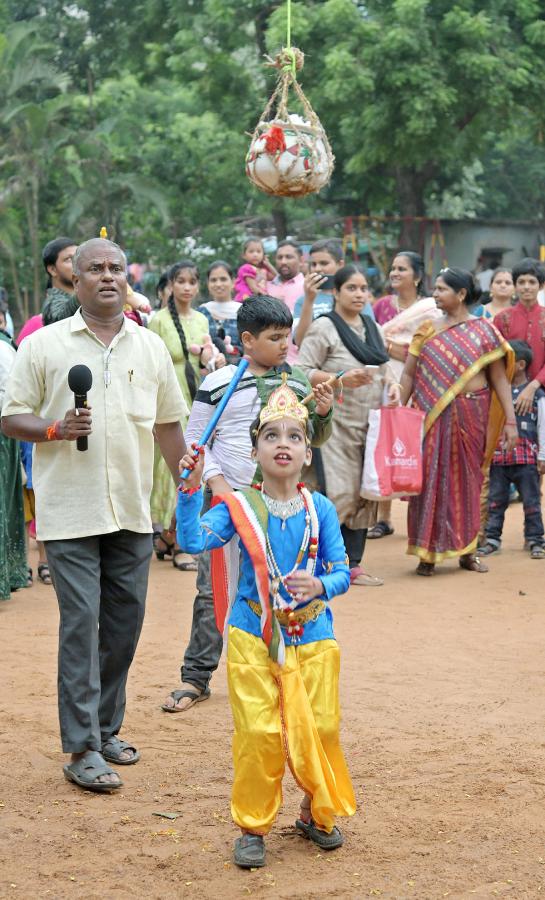 Sri Krishnashtami Celebrations Telugu States - Sakshi19