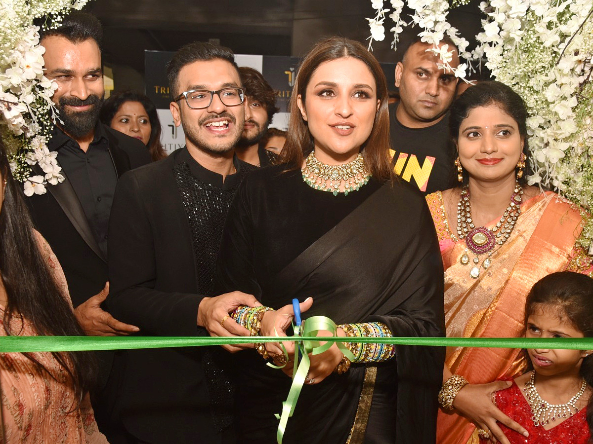 Actress Parineeti Chopra Launches Jewellery Store in Hyderabad Photos - Sakshi3