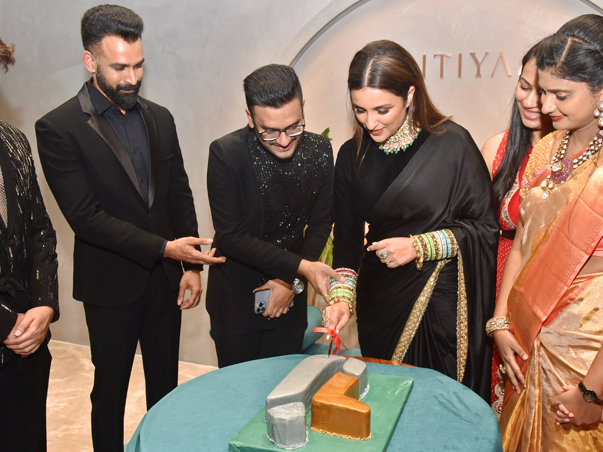 Actress Parineeti Chopra Launches Jewellery Store in Hyderabad Photos - Sakshi10