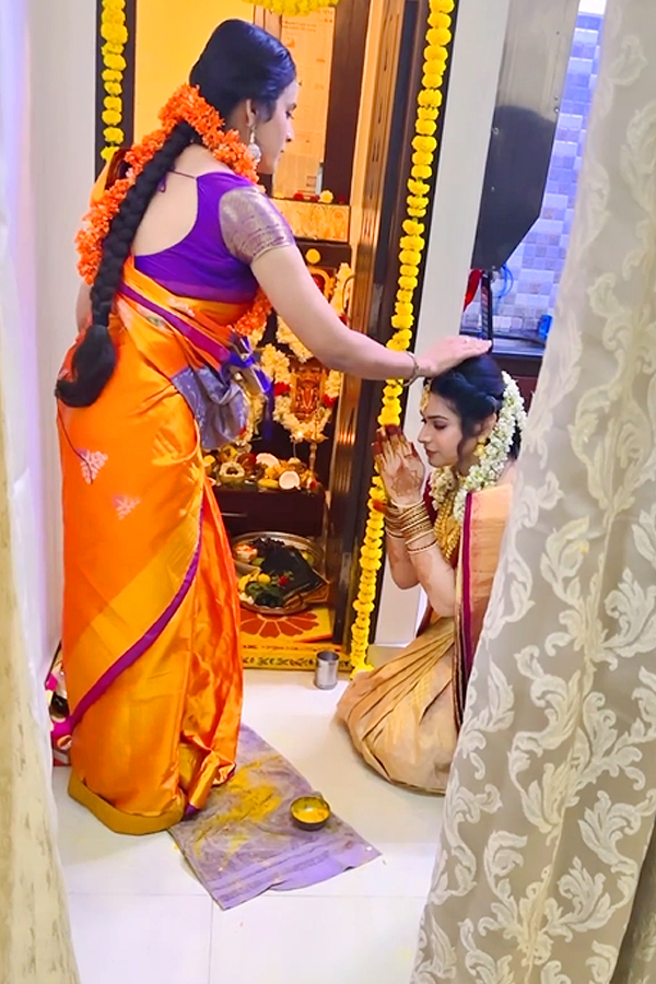 Bigg Boss contestant Priyanka Singh participated in Varalakshmi Puja Photos - Sakshi13