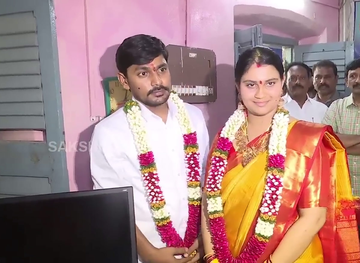 Proddatur MLA Rachamallu Siva Prasad Reddy Daughter Love Marriage - Sakshi7