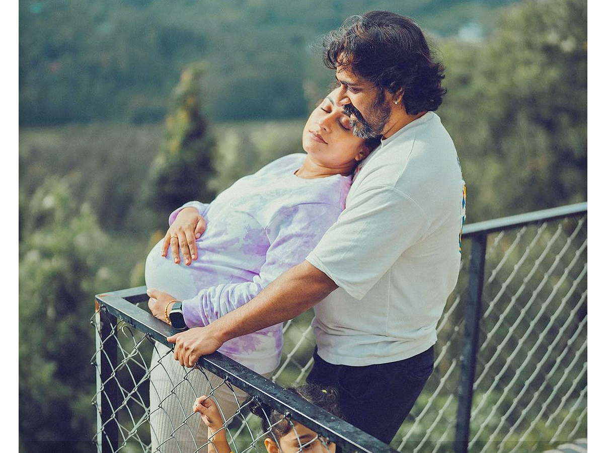 Pearle Maaney Pregnancy Photoshoot going viral on Internet Photos - Sakshi7