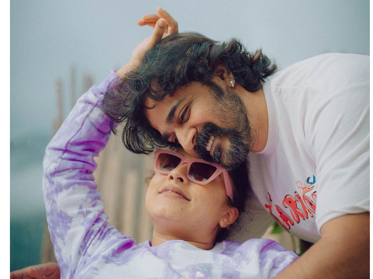 Pearle Maaney Pregnancy Photoshoot going viral on Internet Photos - Sakshi8