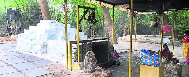 ఇష్టకామేశ్వరి అమ్మవారి ఆలయం1