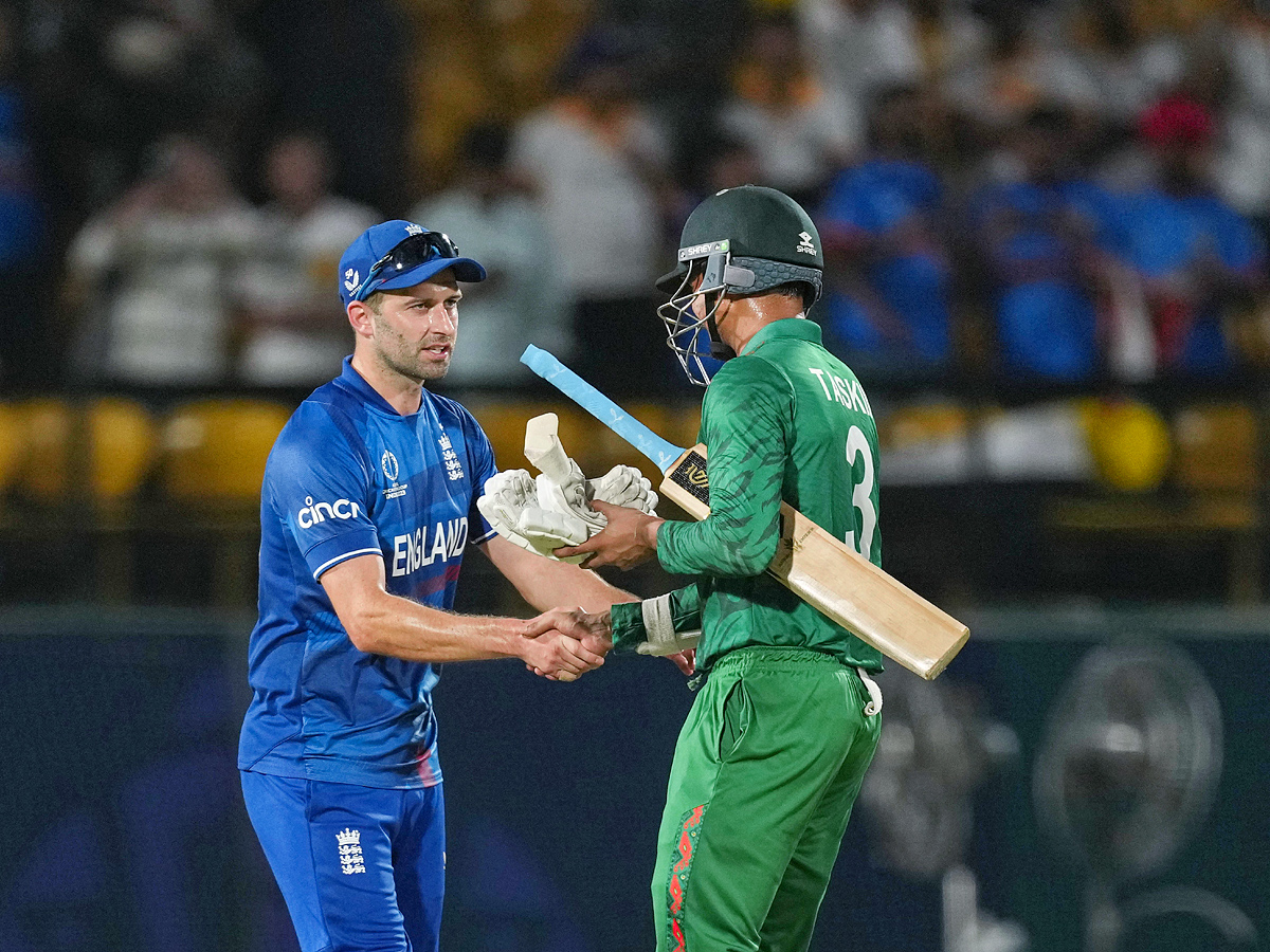 England win by 137 runs against Bangladesh Photos - Sakshi13
