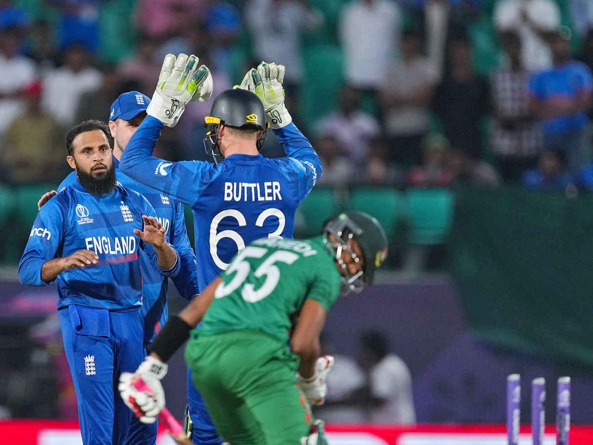 England win by 137 runs against Bangladesh Photos - Sakshi1