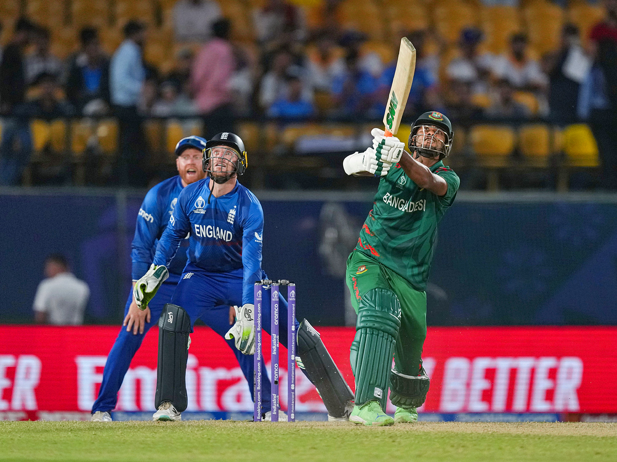 England win by 137 runs against Bangladesh Photos - Sakshi10