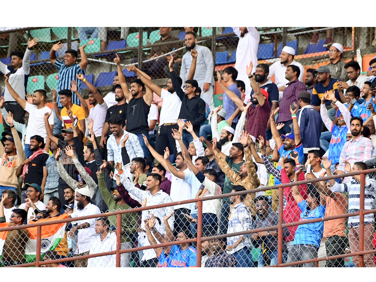 Pak Vs SL icc world cup cricket match in uppal stadium photos - Sakshi11