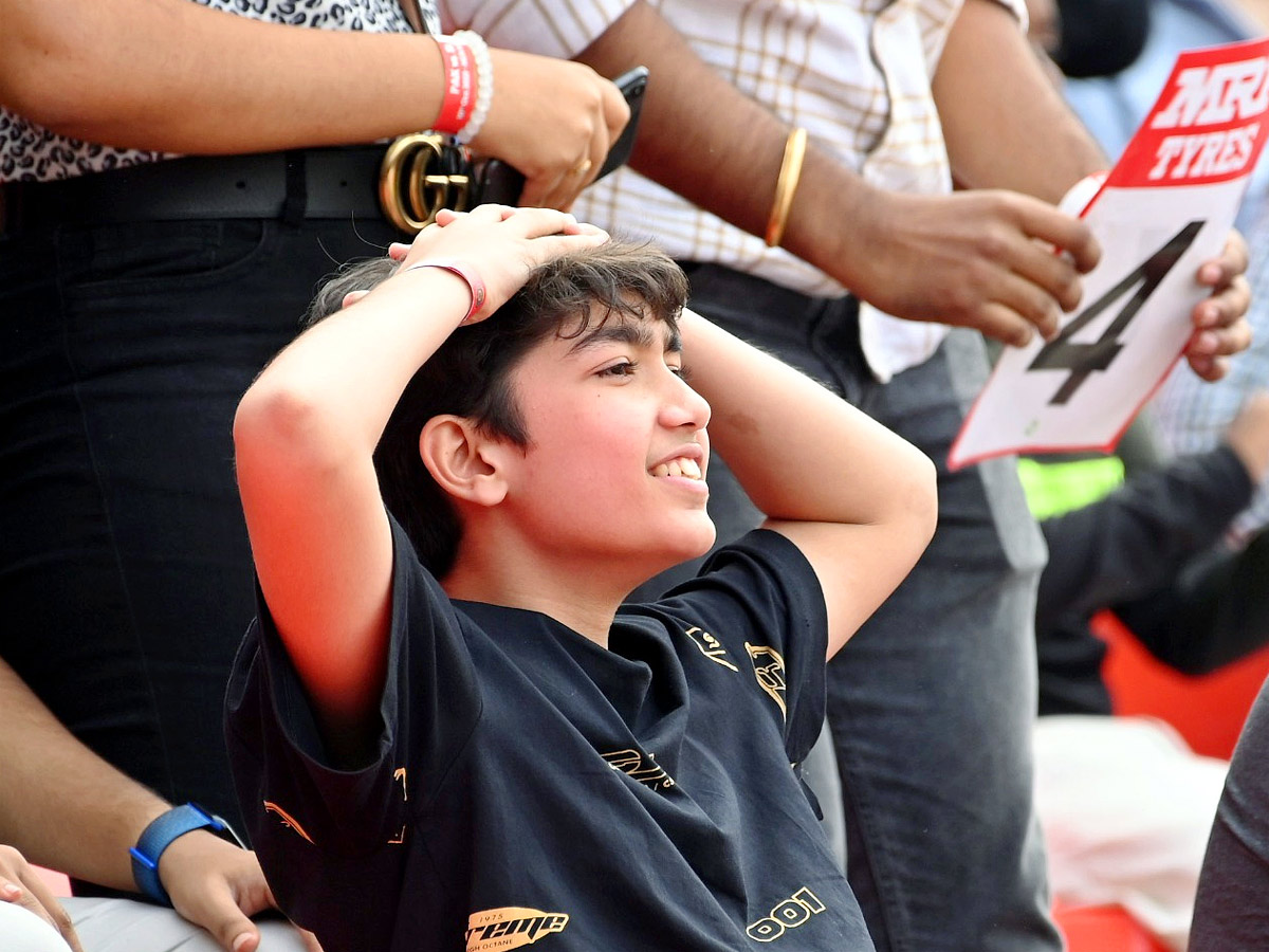 Pak Vs SL icc world cup cricket match in uppal stadium photos - Sakshi24