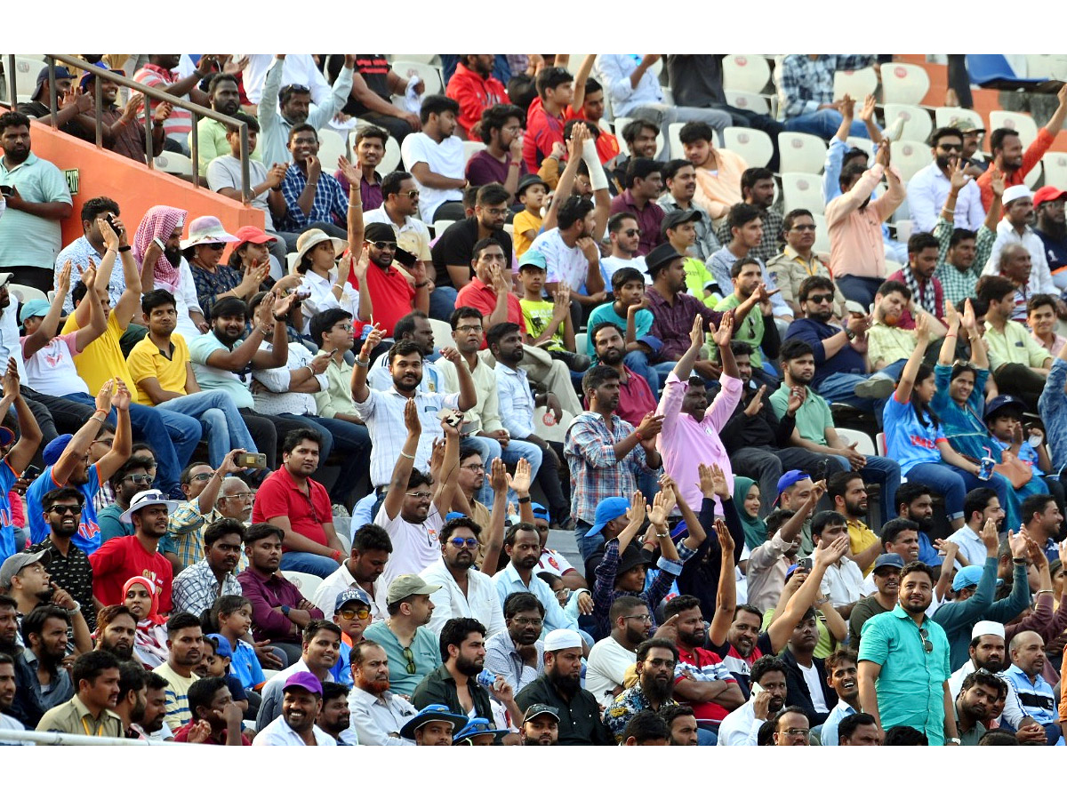 Pak Vs SL icc world cup cricket match in uppal stadium photos - Sakshi25
