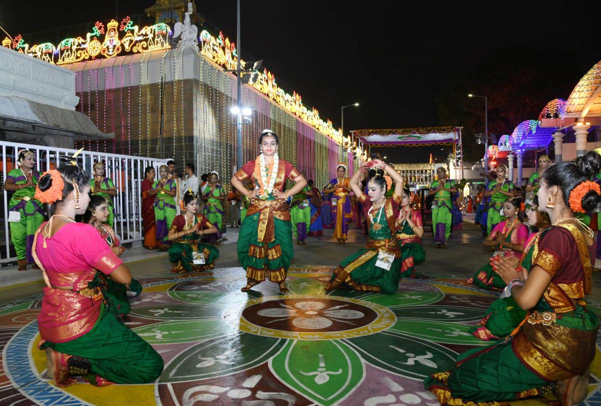 Tirumala Srivari Navaratri Brahmotsavam 2023 Hamsa Vahana Seva Photos - Sakshi20