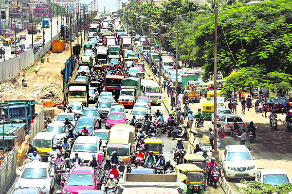 కన్నడ రాజధానిలో ట్రాఫిక్ దుస్థితి ఇది1