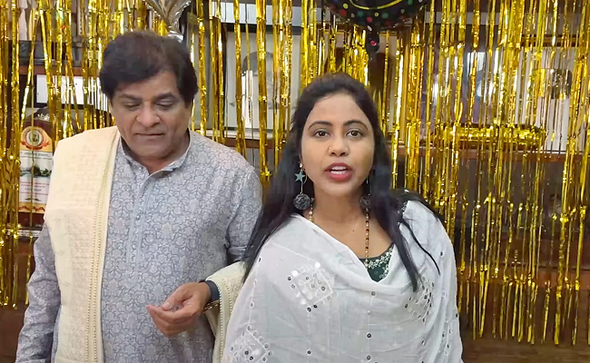 Tollywood Comedian Ali Birthday CeleBrations With Family Photos - Sakshi9