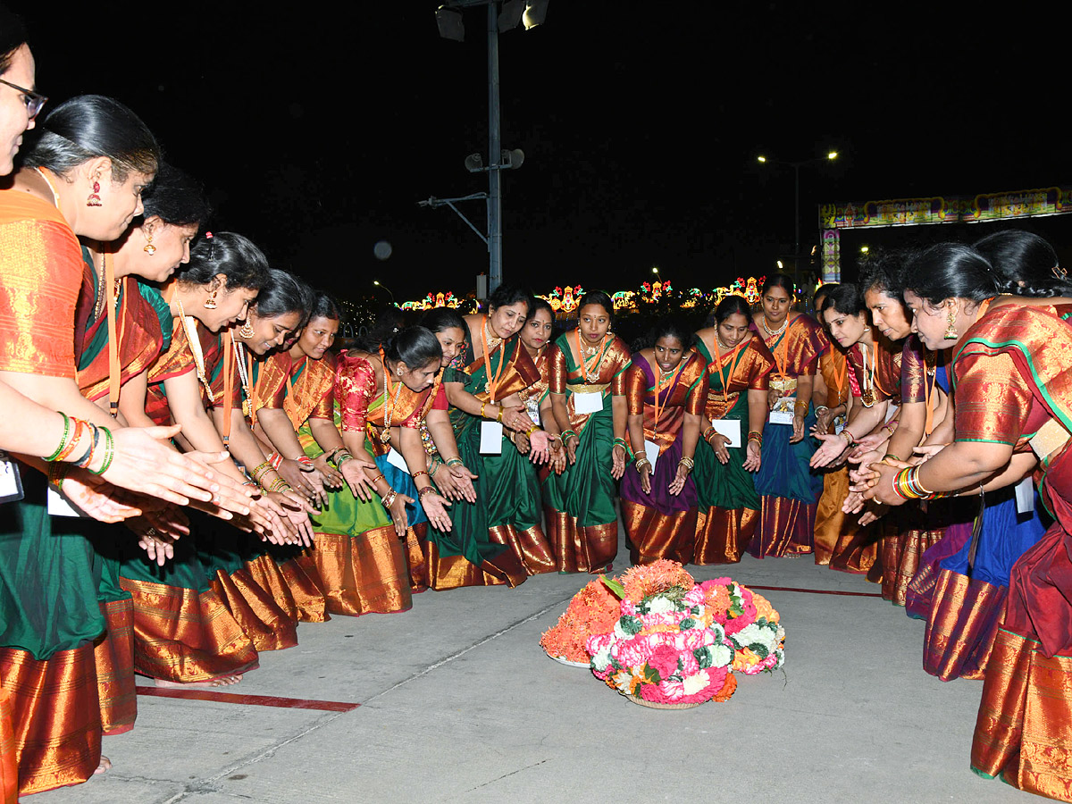 Tirumala Srivari Navaratri Brahmotsavam 2023 - Sarva Bhoopala Vahanam Photos - Sakshi18