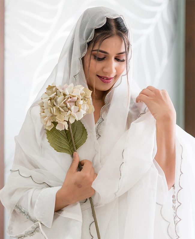 inaya sultana hd photos - Sakshi10