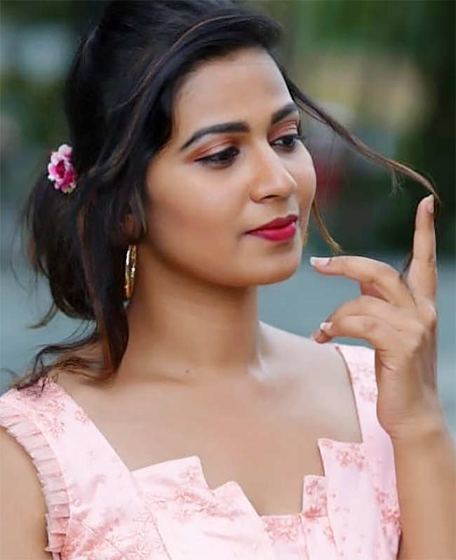 inaya sultana hd photos - Sakshi13