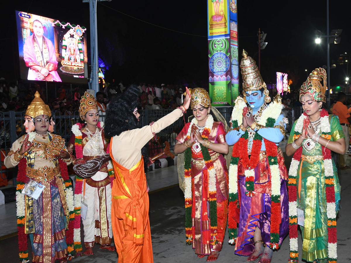 Tirumala Srivari Navaratri Brahmotsavam 2023 - Garuda Vahanam Photos - Sakshi21