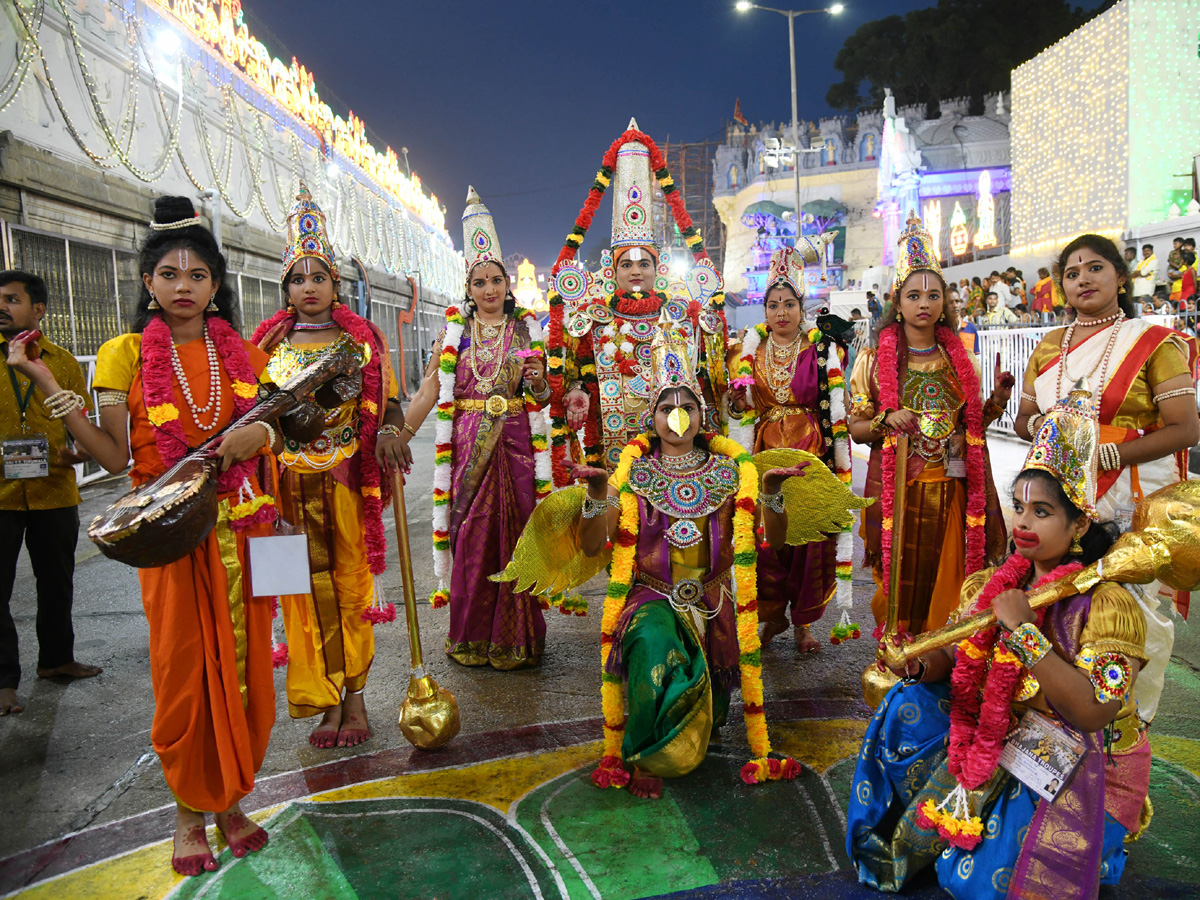 Tirumala Srivari Navaratri Brahmotsavam 2023 - Garuda Vahanam Photos - Sakshi23