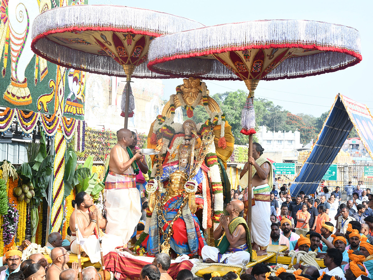 Hanumantha Vahana Tirumala brahmotsavam 2023 Pics - Sakshi19