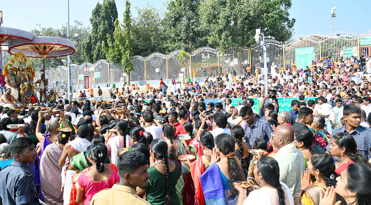 Hanumantha Vahana Tirumala brahmotsavam 2023 Pics - Sakshi3
