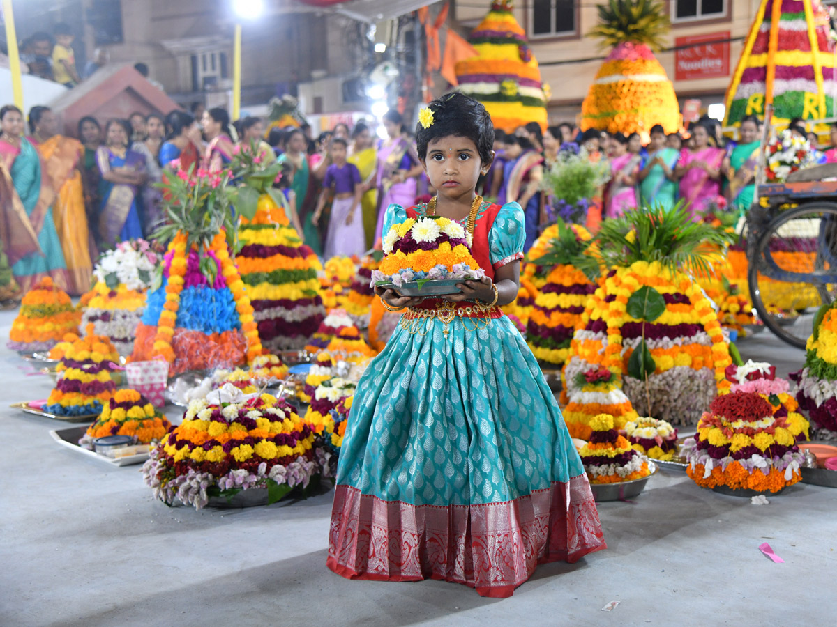 saddula bathukamma CeleBrations in Telangana Photos - Sakshi6