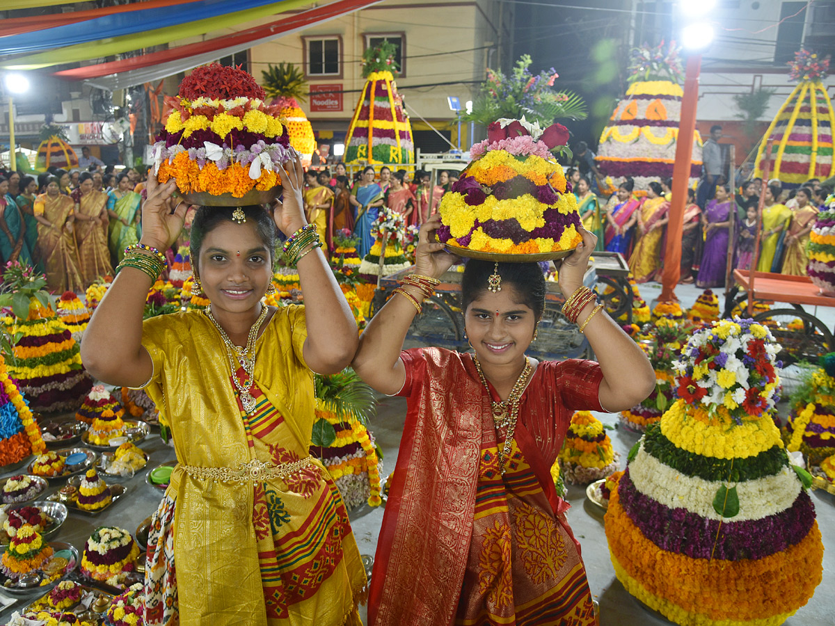 saddula bathukamma CeleBrations in Telangana Photos - Sakshi21