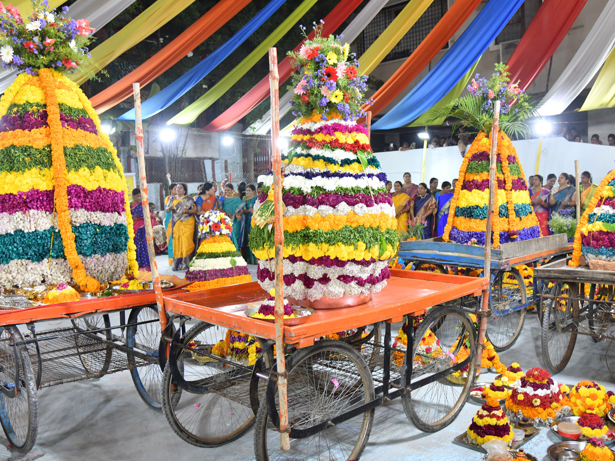 saddula bathukamma CeleBrations in Telangana Photos - Sakshi24