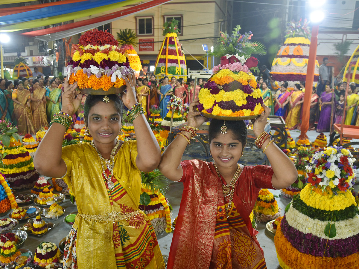 saddula bathukamma CeleBrations in Telangana Photos - Sakshi26