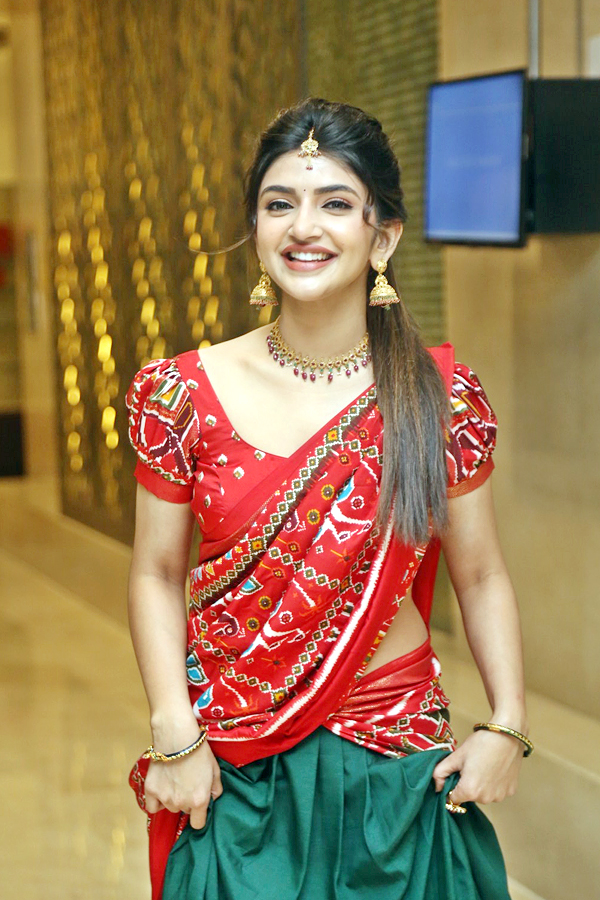 Guntur Kaaram Actress Sree Leela HD Photo Gallery - Sakshi6