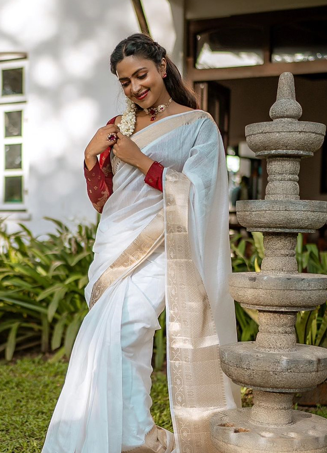 TollyWood Beauty Amala Paul Photo Gallery - Sakshi11