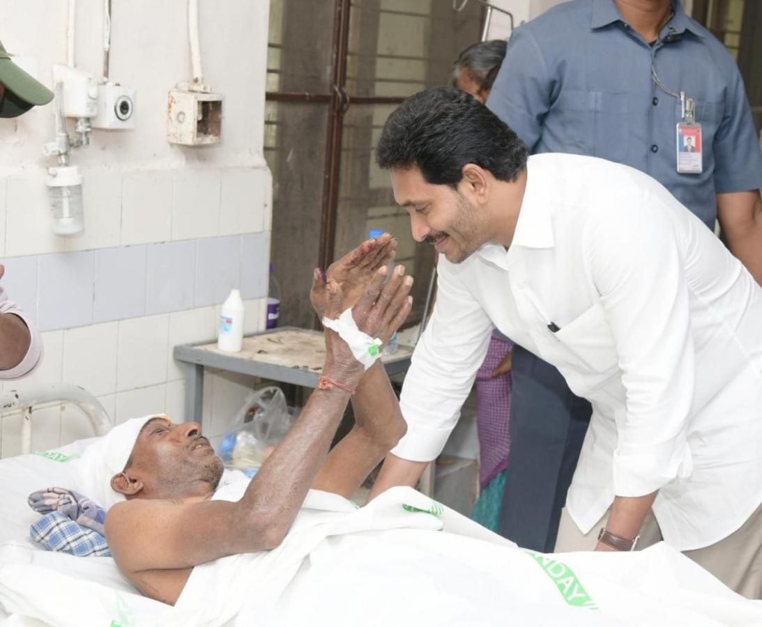 CM Jagan Visit Vizianagaram Train Accident Spot Photos - Sakshi20