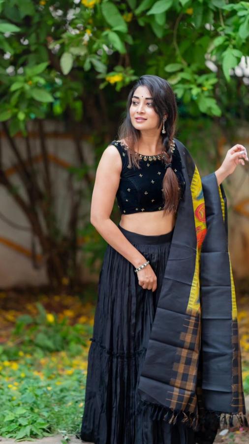 Bigg Boss Beauty Bhanu Sri Hot Poses (Photos) - Sakshi8