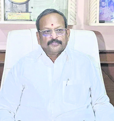 డిప్యూటీ స్పీకర్ కోలగట్ల 1